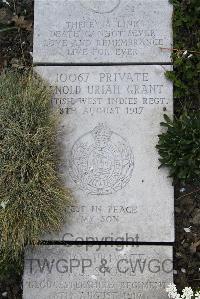 Boulogne Eastern Cemetery - Grant, Arnold Uriah