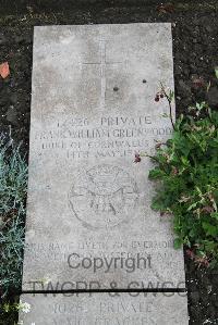 Boulogne Eastern Cemetery - Greenwood, Frank William