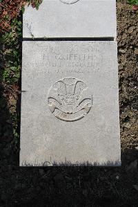 Boulogne Eastern Cemetery - Griffiths, H