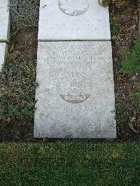 Boulogne Eastern Cemetery - Groves, Philip Walter