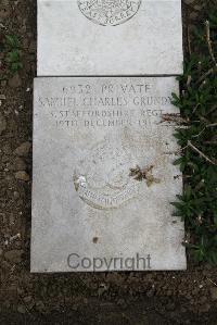 Boulogne Eastern Cemetery - Grundy, Samuel Charles