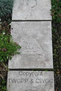 Boulogne Eastern Cemetery - Gwynne, John