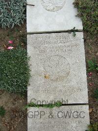 Boulogne Eastern Cemetery - Hamer, John