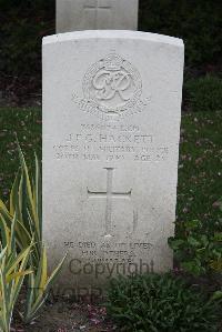 Boulogne Eastern Cemetery - Hackett, Joseph Freitas Guimaraes