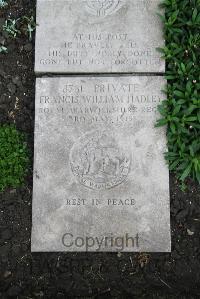 Boulogne Eastern Cemetery - Hadley, Francis William