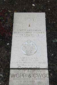 Boulogne Eastern Cemetery - Hadley, John Samuel