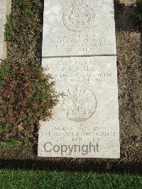 Boulogne Eastern Cemetery - Hale, Frank Leslie