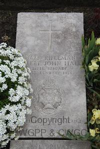 Boulogne Eastern Cemetery - Hall, Robert John