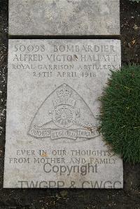 Boulogne Eastern Cemetery - Hallatt, Alfred Victor