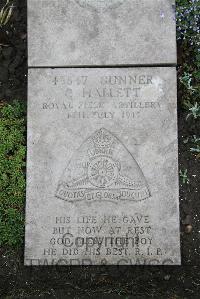 Boulogne Eastern Cemetery - Hallett, C