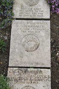 Boulogne Eastern Cemetery - Hallgarth, Daniel Gordon