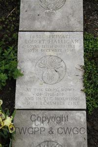 Boulogne Eastern Cemetery - Halligan, Robert