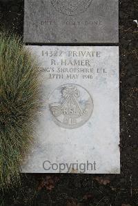 Boulogne Eastern Cemetery - Hamer, R