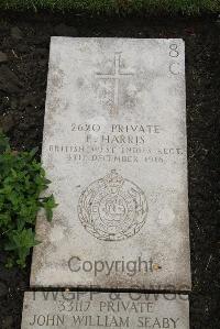 Boulogne Eastern Cemetery - Harris, E