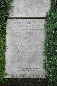 Boulogne Eastern Cemetery - Harvey, W A