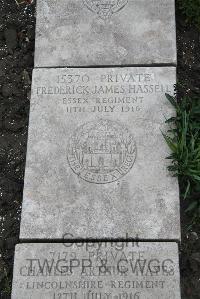 Boulogne Eastern Cemetery - Hassell, Frederick James