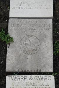 Boulogne Eastern Cemetery - Hatch, Reginald John