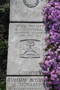 Boulogne Eastern Cemetery - Hatherall, Henry John