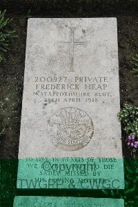 Boulogne Eastern Cemetery - Heap, Frederick