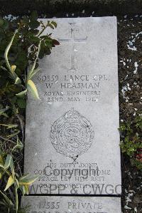 Boulogne Eastern Cemetery - Heasman, William