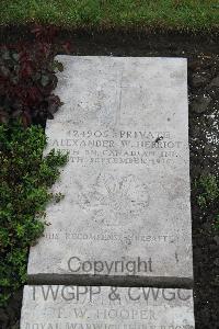 Boulogne Eastern Cemetery - Herriot, Alexander Wallace