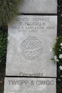 Boulogne Eastern Cemetery - Hickman, E