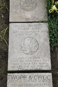 Boulogne Eastern Cemetery - Hill, H