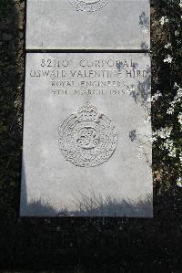 Boulogne Eastern Cemetery - Hird, Oswald Valentine