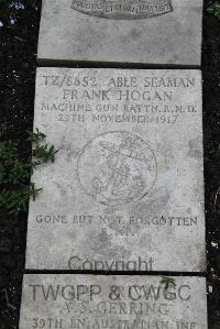 Boulogne Eastern Cemetery - Hogan, Frank