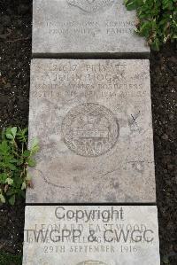 Boulogne Eastern Cemetery - Hogan, J