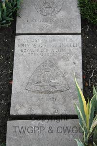 Boulogne Eastern Cemetery - Hogben, John William George