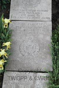 Boulogne Eastern Cemetery - Hogg, Thomas