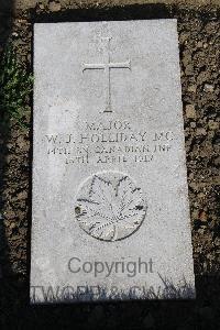 Boulogne Eastern Cemetery - Holliday, W J