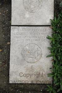 Boulogne Eastern Cemetery - Honeywood, Herbert