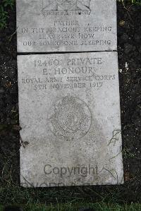 Boulogne Eastern Cemetery - Honour, E