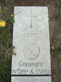 Boulogne Eastern Cemetery - Hooppell, Archibald Ralph