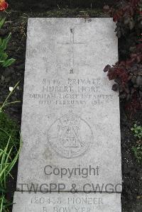 Boulogne Eastern Cemetery - Hore, Hubert