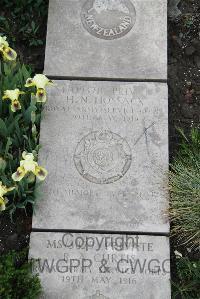 Boulogne Eastern Cemetery - Hossack, Hugh Norman