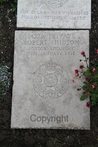 Boulogne Eastern Cemetery - Hudson, Robert