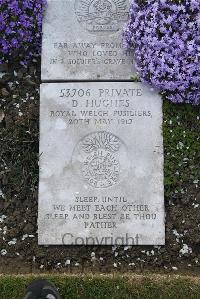 Boulogne Eastern Cemetery - Hughes, David