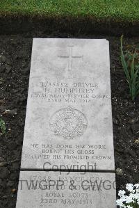 Boulogne Eastern Cemetery - Humphrey, H