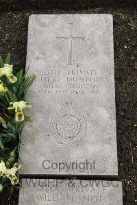 Boulogne Eastern Cemetery - Humphrys, Hubert