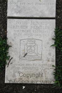 Boulogne Eastern Cemetery - Huntley, Reuben