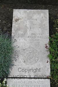 Boulogne Eastern Cemetery - Hurrell, Zachariah John