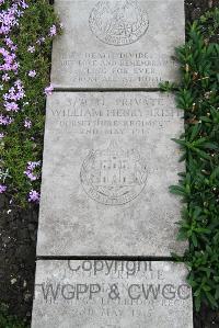 Boulogne Eastern Cemetery - Irish, William Henry