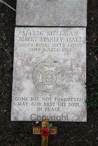 Boulogne Eastern Cemetery - Izatt, Albert Stanley