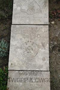 Boulogne Eastern Cemetery - Jasper, Alfred Primrose