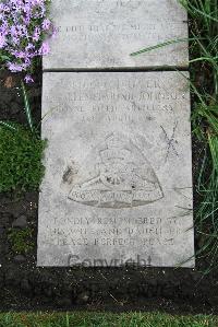 Boulogne Eastern Cemetery - Johnson, Charles Edmund