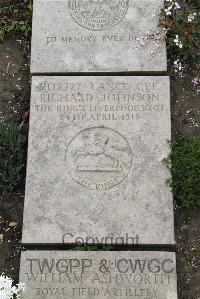 Boulogne Eastern Cemetery - Johnson, Richard