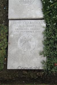 Boulogne Eastern Cemetery - Jones, A S